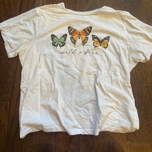 💓 2 for $15💓 Wild and free butterfly tee